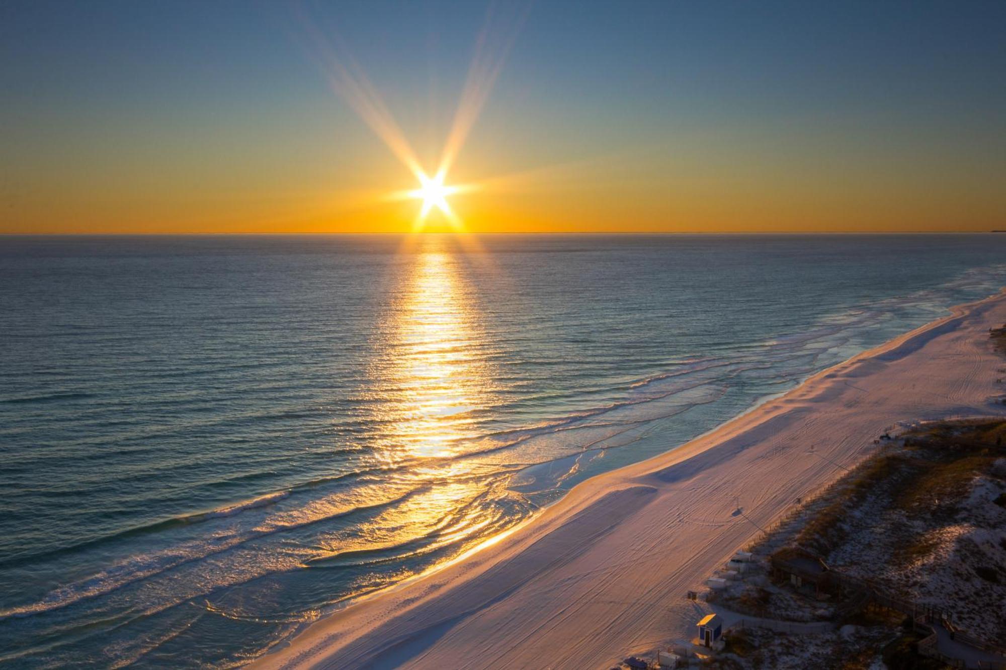 Tidewater Escape: 1Br/2Ba Beachfront Condo, Sleeps 6, Gulf Views & Comfort! Panama City Beach Bagian luar foto